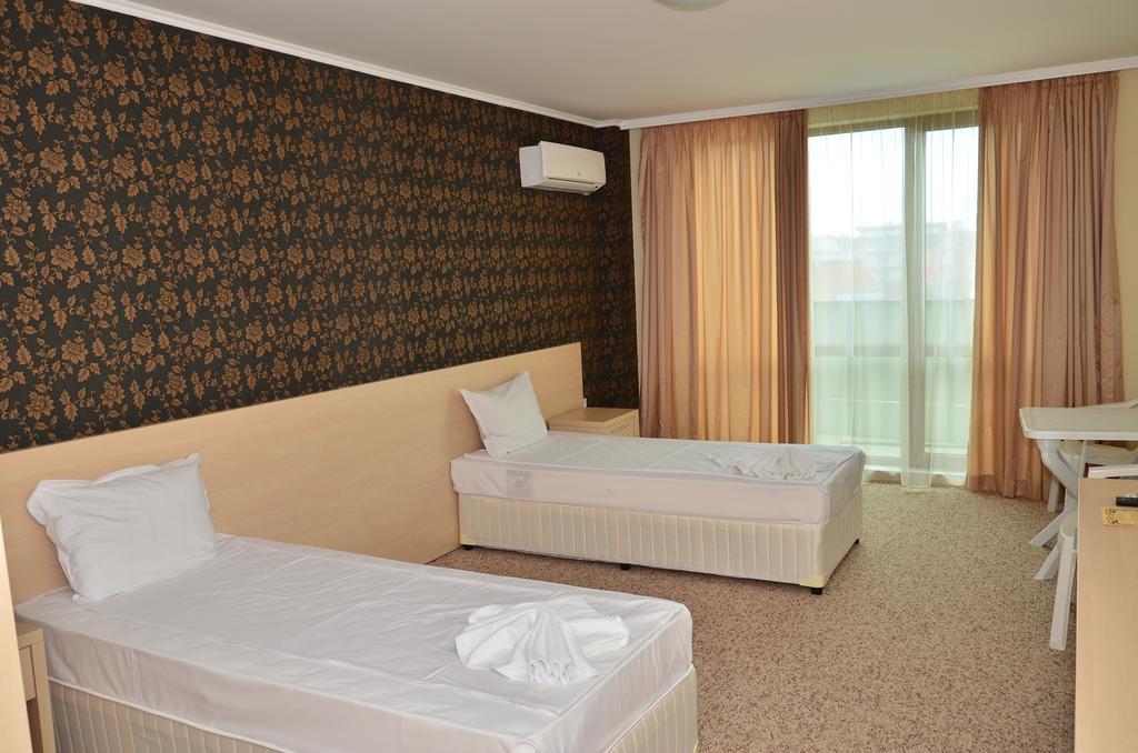 La Piazza Primorsko Rooms & Apartments Δωμάτιο φωτογραφία